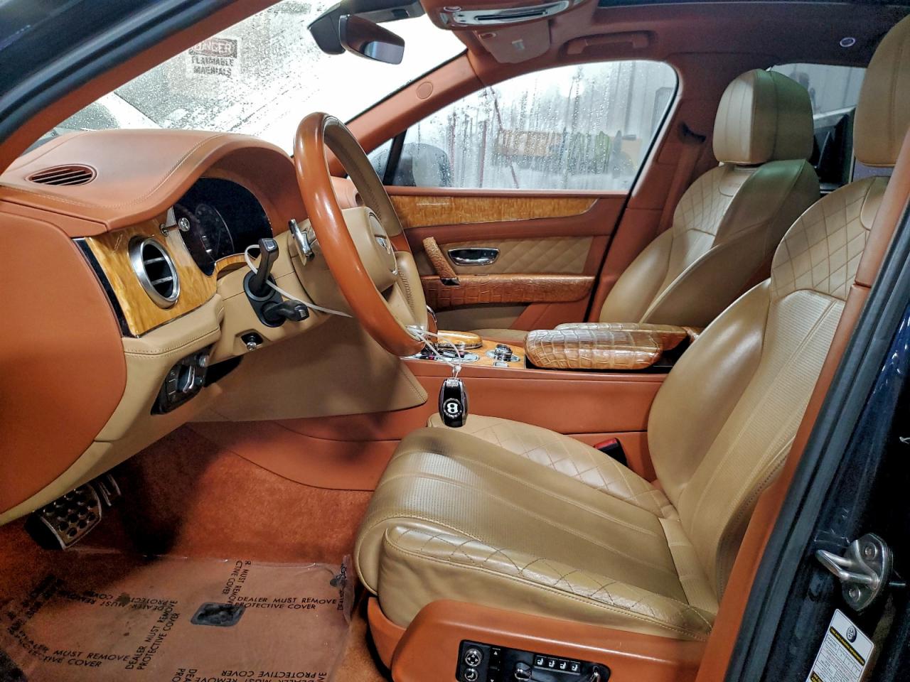 2017 Bentley Bentayga VIN: SJAAC2ZV9HC012682 Lot: 94182215