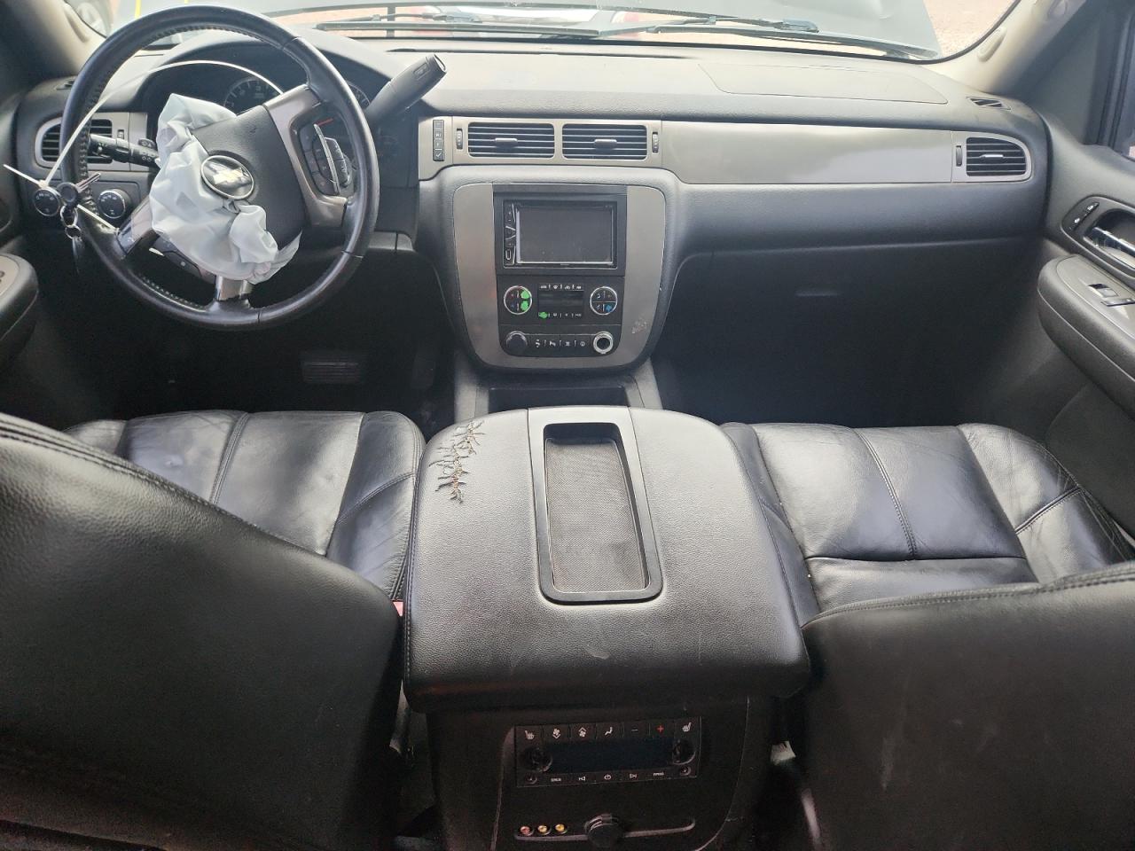 2008 Chevrolet Tahoe K1500 VIN: 1GNFK13008R119915 Lot: 92752575