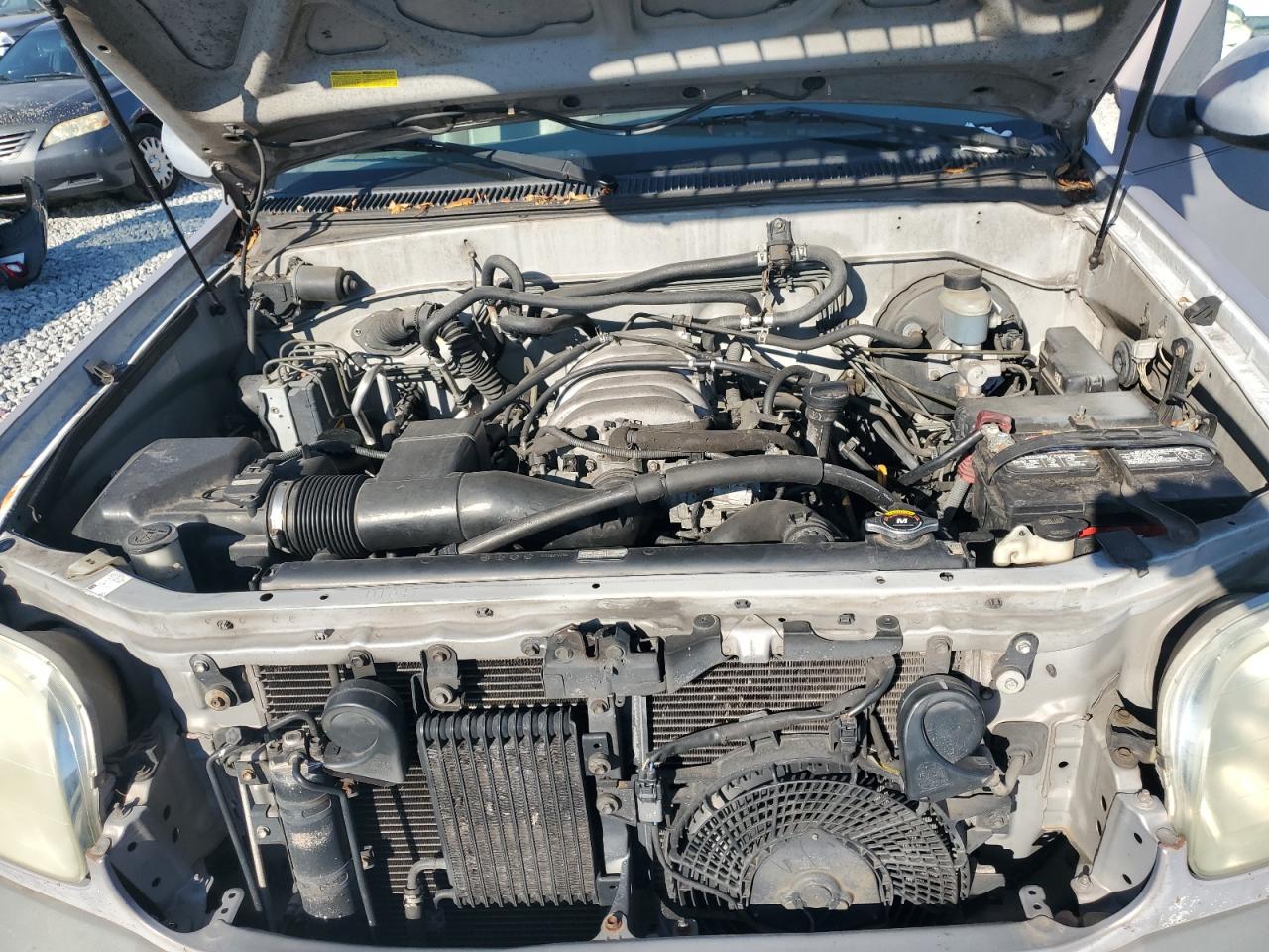 2001 Toyota Sequoia Sr5 VIN: 5TDZT34A21S038458 Lot: 93292315