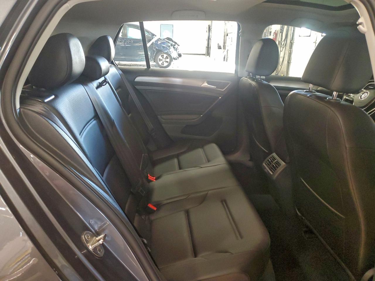 2017 Volkswagen Golf S VIN: 3VW117AU8HM054728 Lot: 93863015