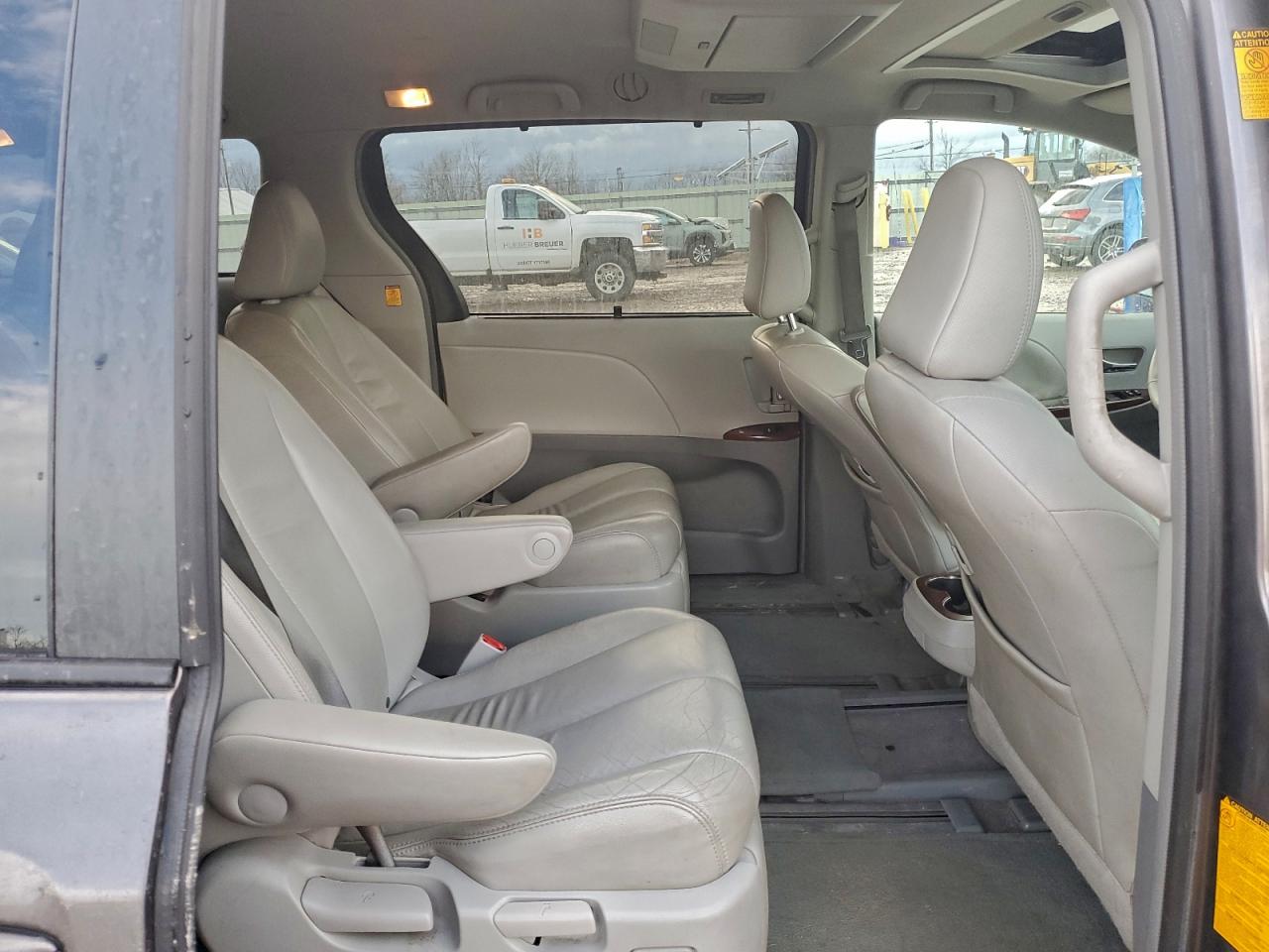 2013 Toyota Sienna Xle VIN: 5TDDK3DC7DS055579 Lot: 94544765