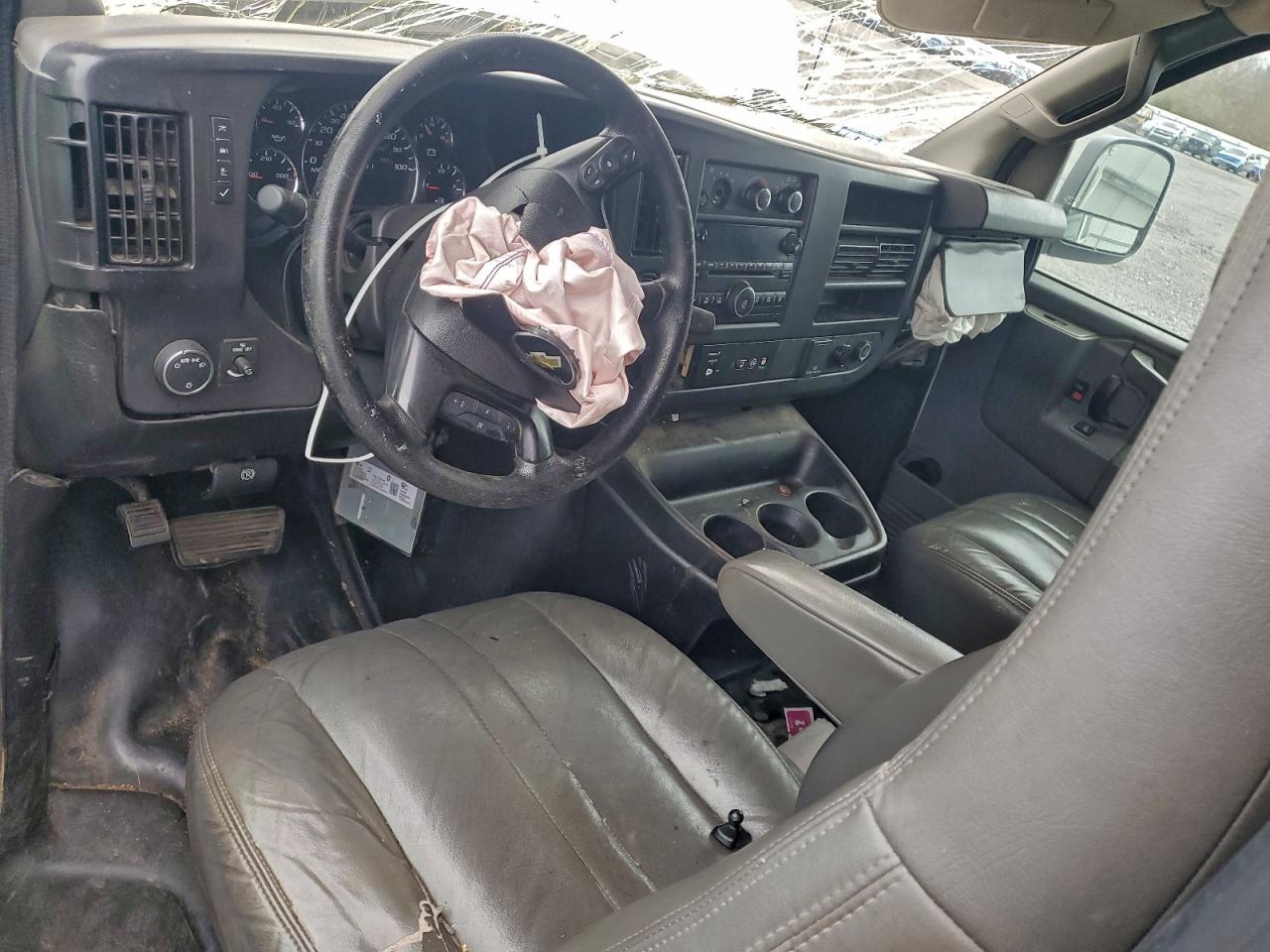 2016 Chevrolet Express G3500 Ls VIN: 1GAZGNFG7G1177887 Lot: 94133025