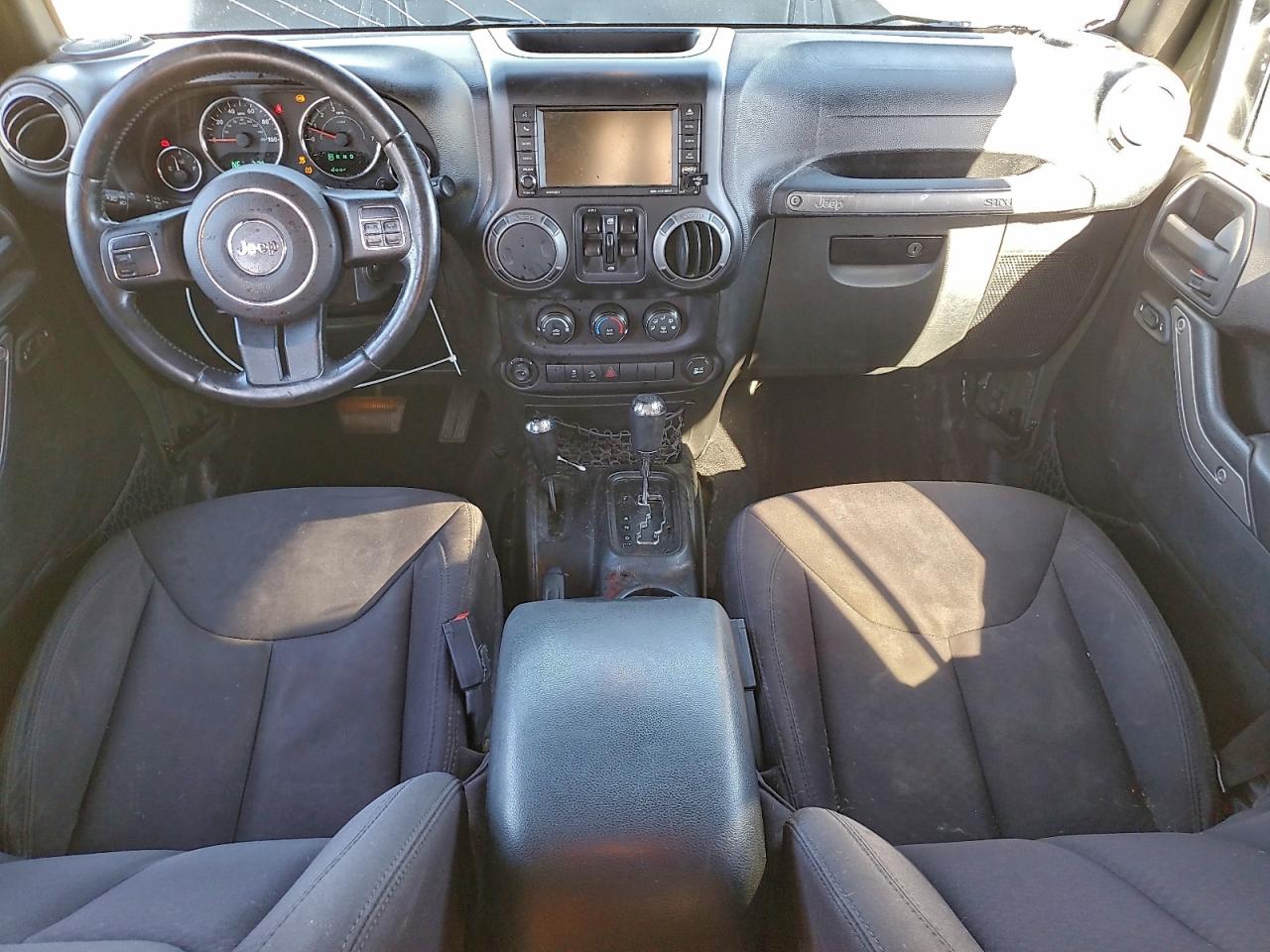 2015 Jeep Wrangler Unlimited Sport VIN: 1C4BJWDG8FL605259 Lot: 94185835