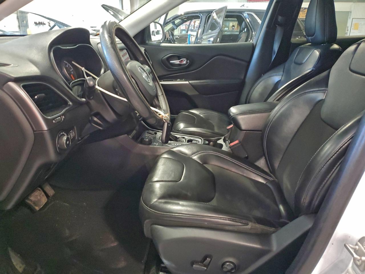 2020 Jeep Cherokee Latitude Plus VIN: 1C4PJMLB4LD602672 Lot: 93692895