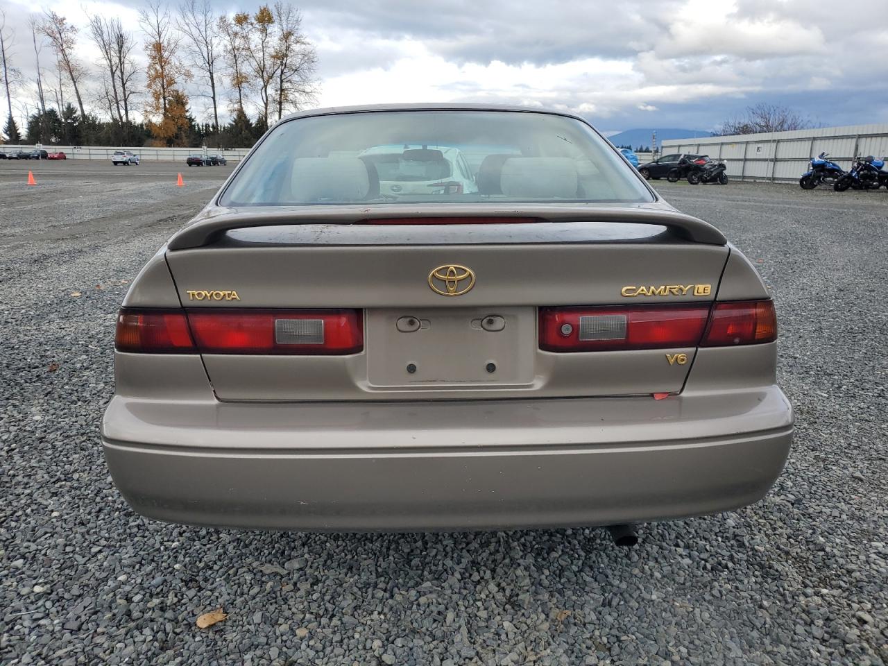 1999 Toyota Camry Le VIN: 4T1BF28K5XU080595 Lot: 93872175
