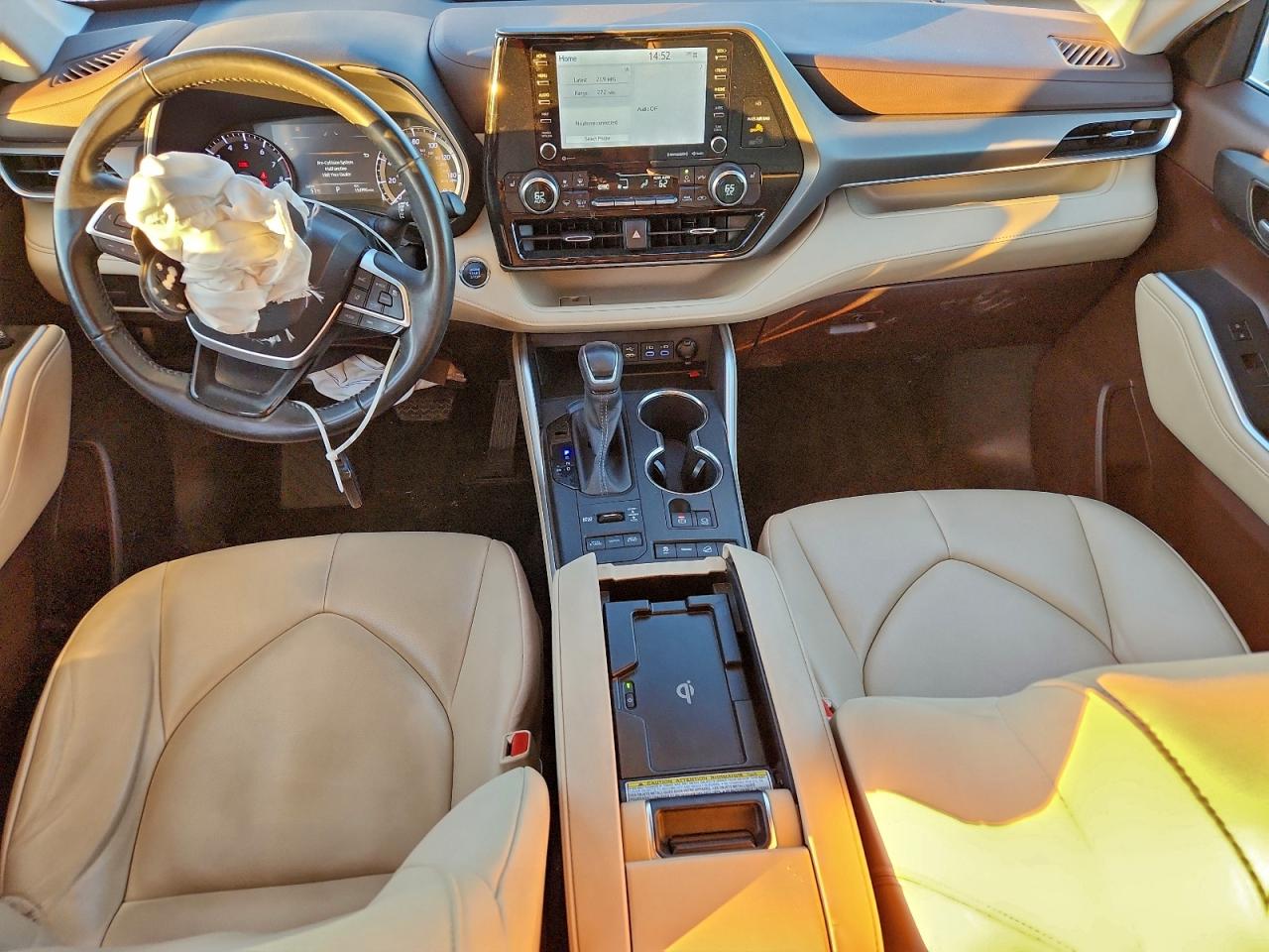 2022 Toyota Highlander Xle VIN: 5TDGZRBHXNS243783 Lot: 94400225