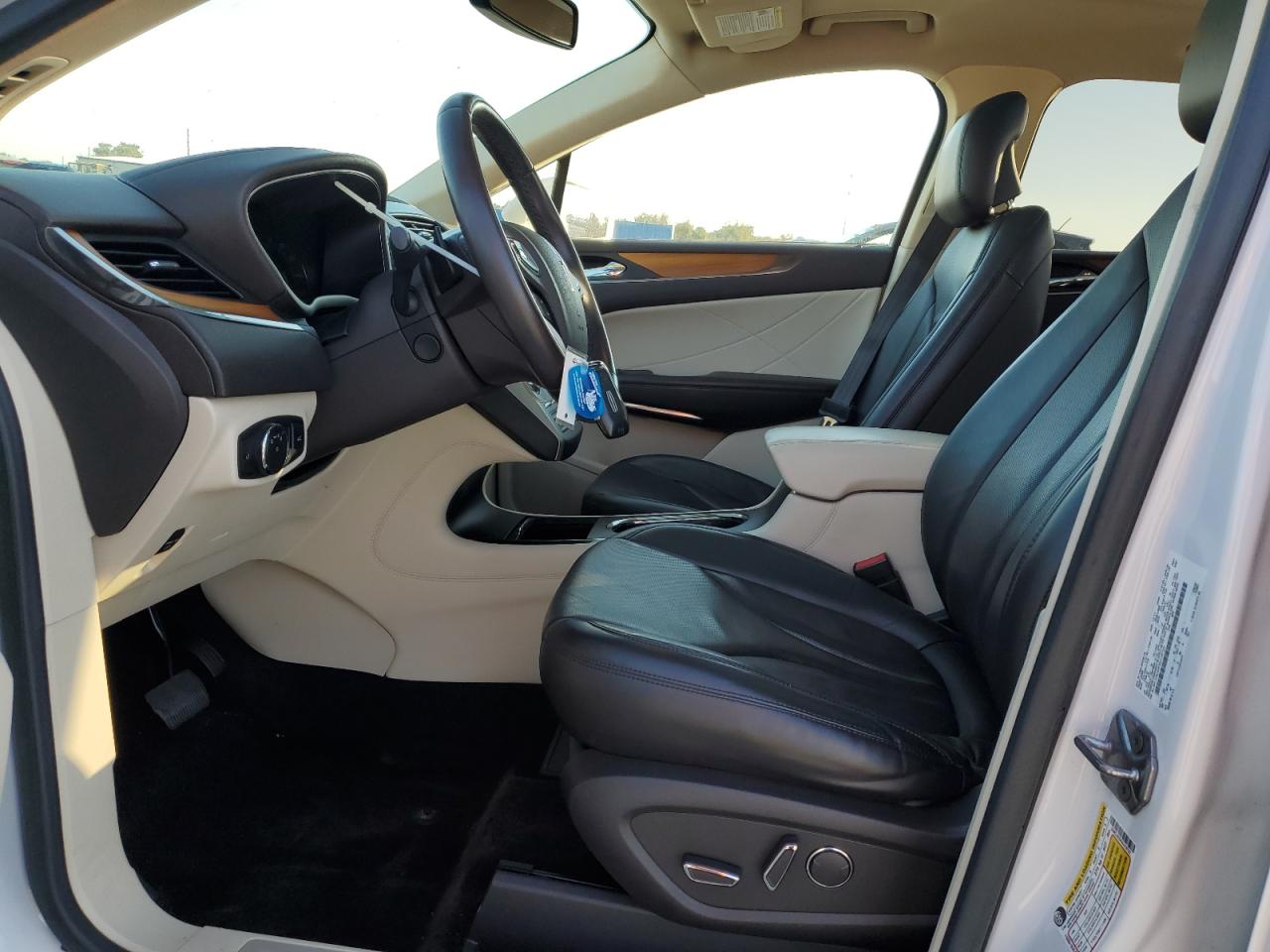 2016 Lincoln Mkc Reserve VIN: 5LMCJ3C94GUJ19722 Lot: 93823685