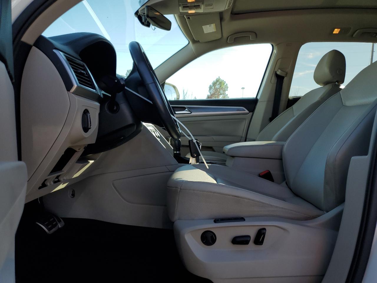 2018 Volkswagen Atlas Sel VIN: 1V2RR2CAXJC524378 Lot: 92615345