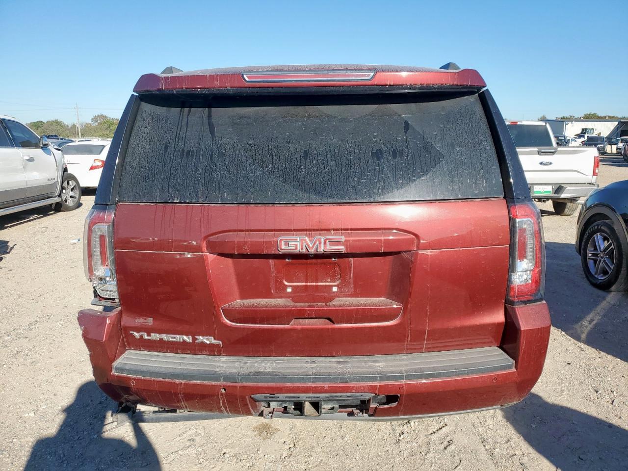 2019 GMC Yukon Xl C1500 Slt VIN: 1GKS1GKCXKR379145 Lot: 90722375