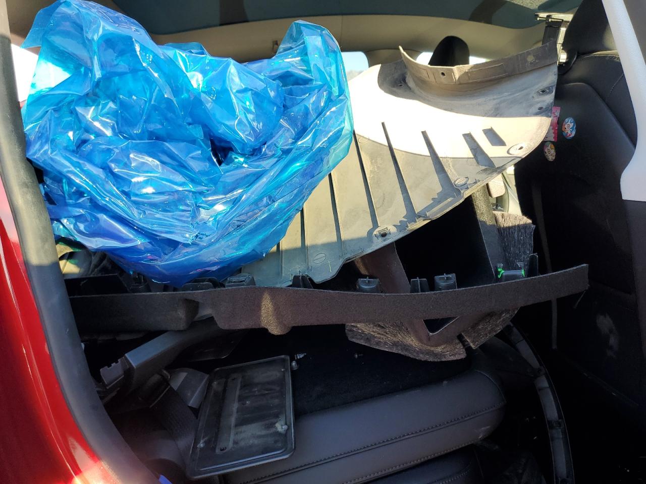 2024 Tesla Model Y VIN: 7SAYGDEE6RF069397 Lot: 91311225