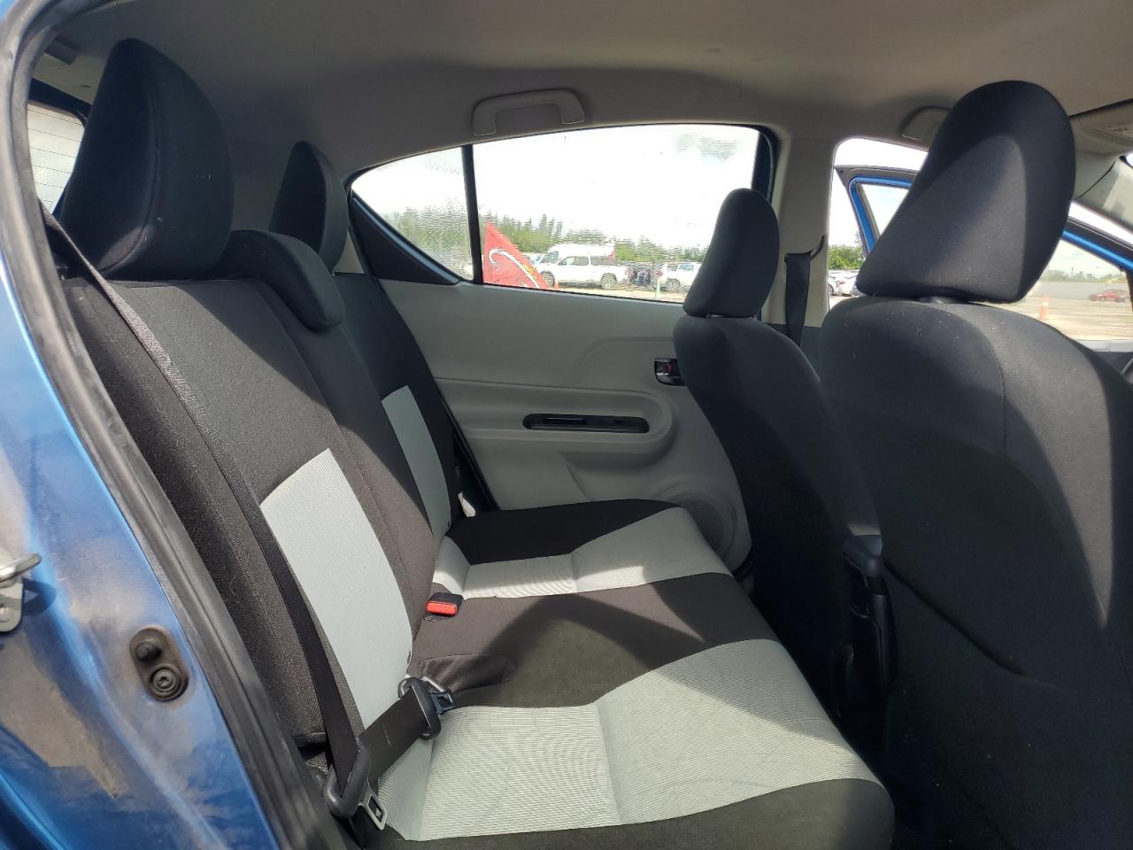 2013 Toyota Prius C VIN: JTDKDTB36D1041318 Lot: 91617675