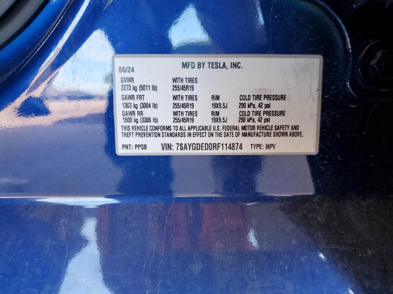 2024 Tesla Model Y VIN: 7SAYGDED0RF114874 Lot: 92226465