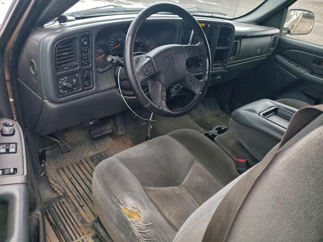 2005 Chevrolet Silverado K1500 VIN: 1GCEK14T15E186054 Lot: 94476215