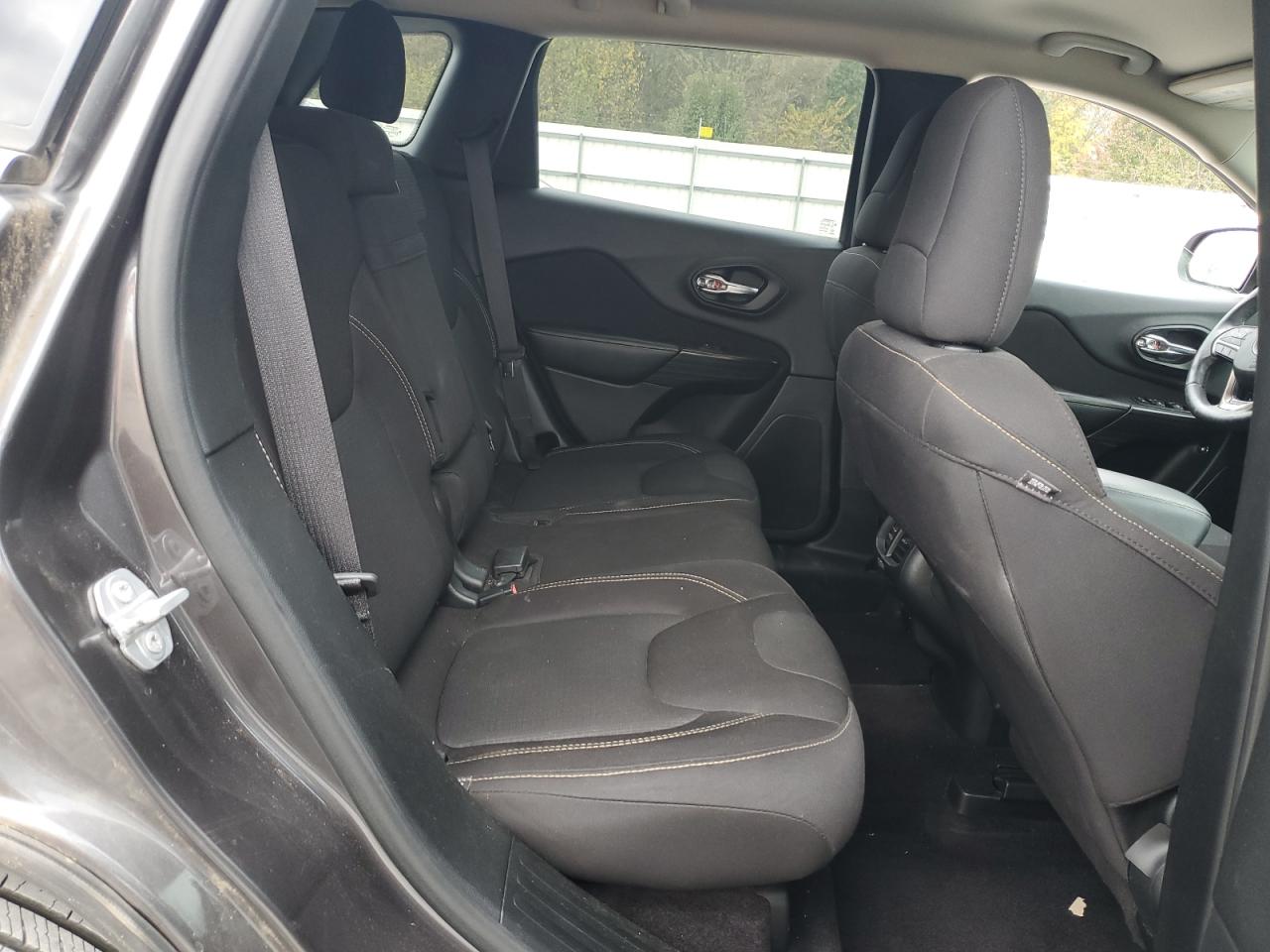 2017 Jeep Cherokee Latitude VIN: 1C4PJLCB3HW549646 Lot: 91312275