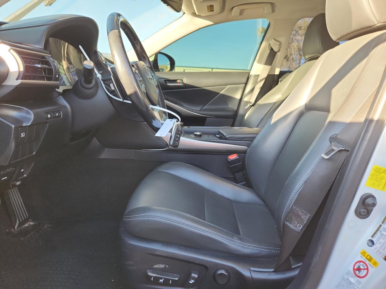 2017 Lexus Is 200T VIN: JTHBA1D28H5047930 Lot: 92225295