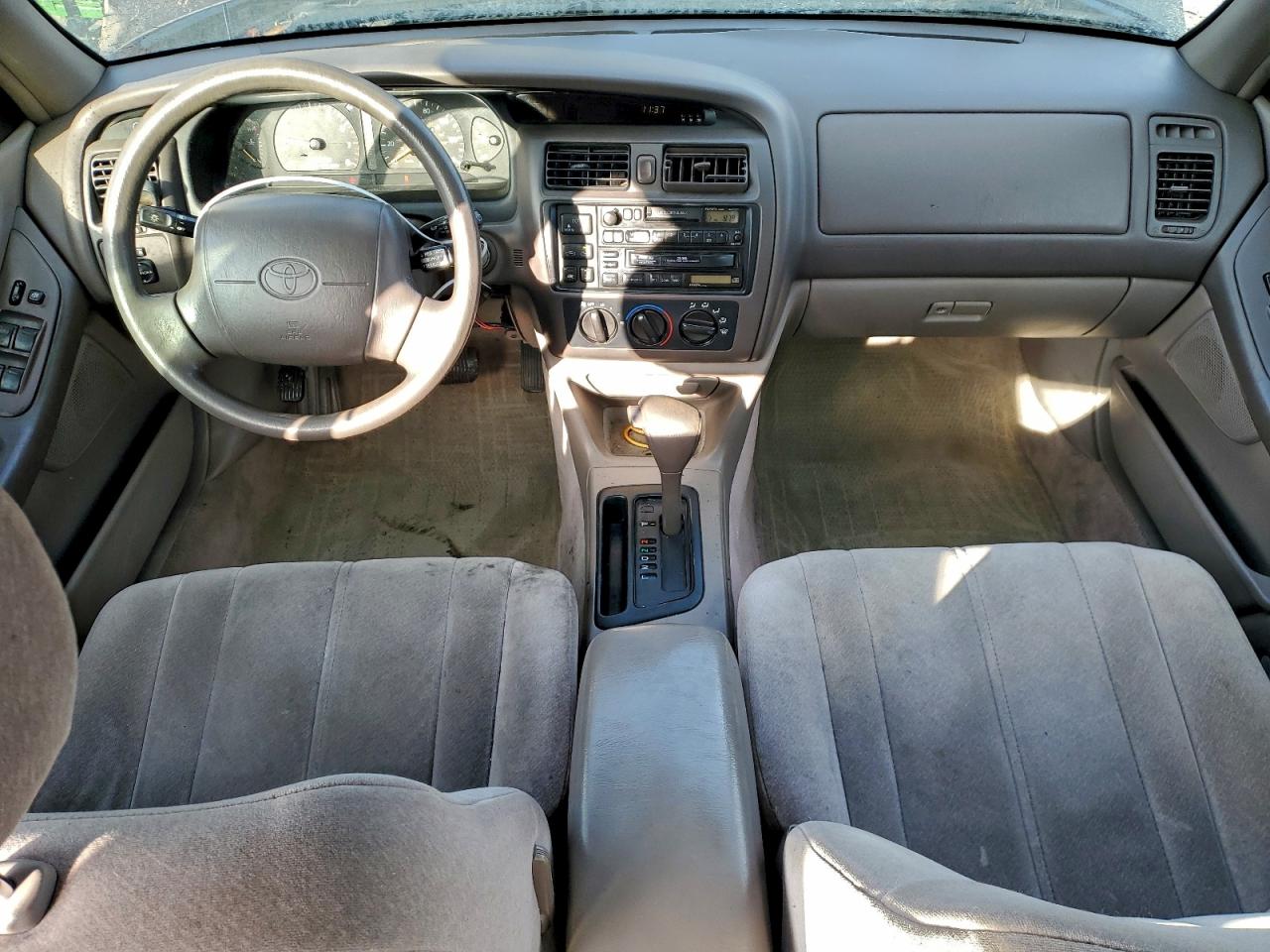 1997 Toyota Avalon Xl VIN: 4T1BF12B6VU148676 Lot: 92360465