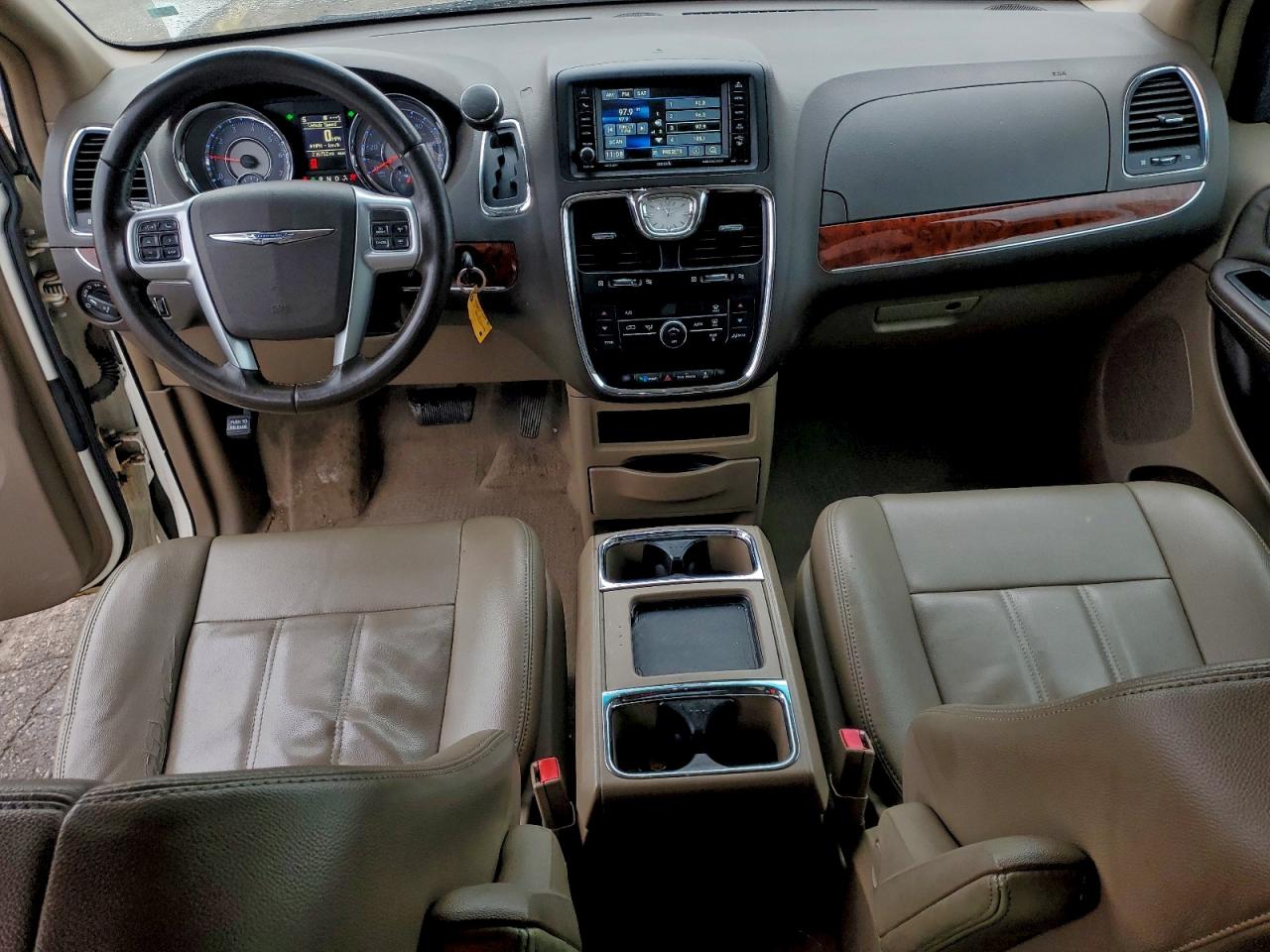 2013 Chrysler Town & Country Touring VIN: 2C4RC1BG8DR539296 Lot: 93975515