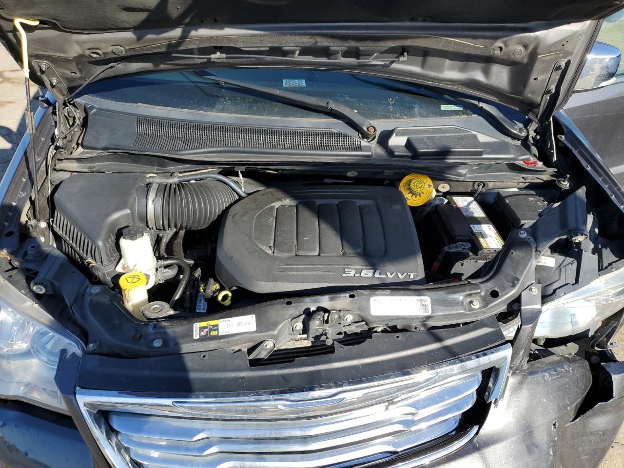 2016 Chrysler Town & Country Limited VIN: 2C4RC1JG7GR221613 Lot: 92239265