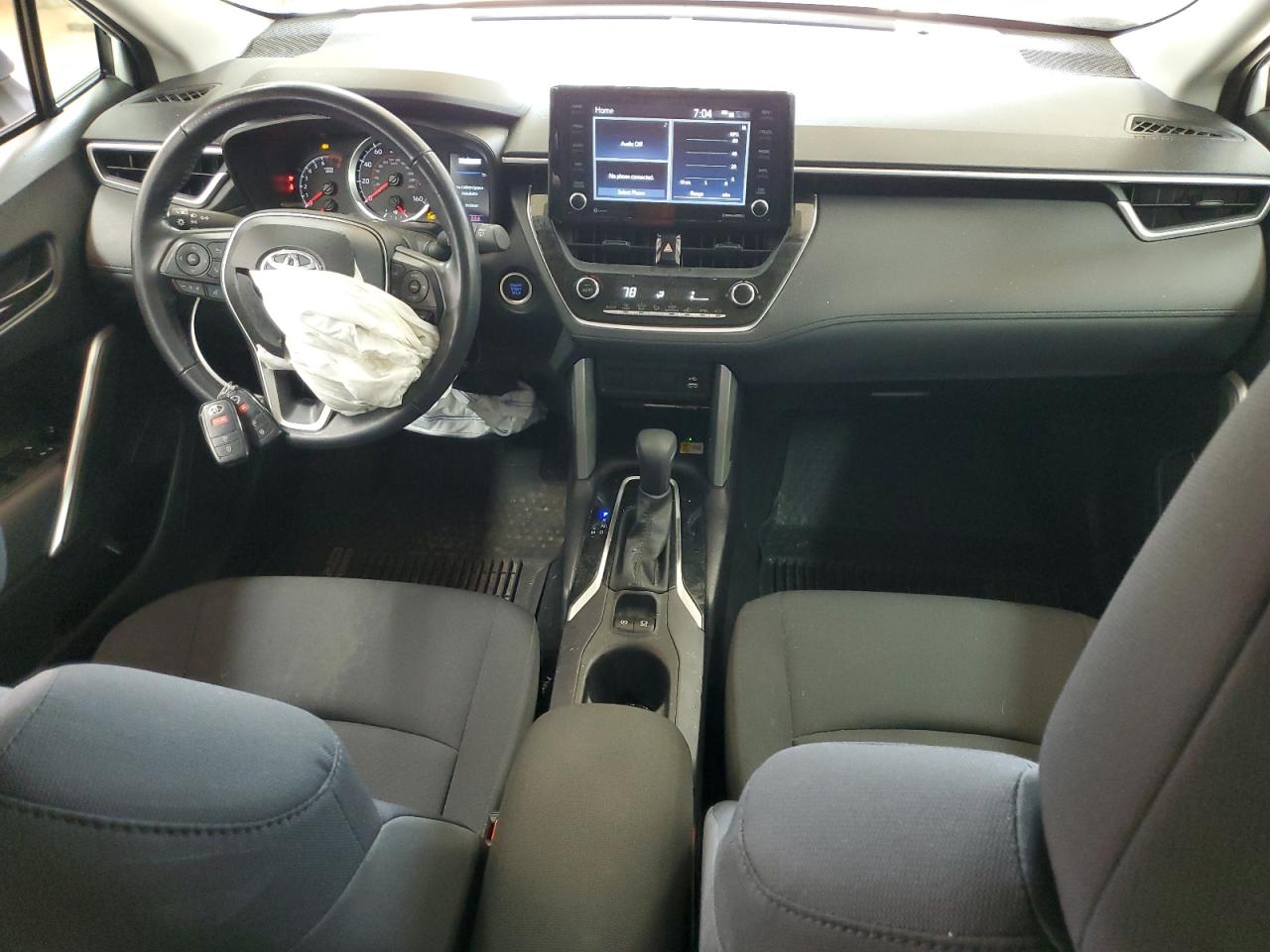 2022 Toyota Corolla Cross Le VIN: 7MUCAABG2NV031352 Lot: 93506265