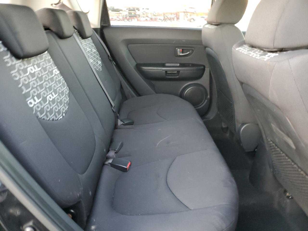 2010 Kia Soul + VIN: KNDJT2A22A7125209 Lot: 93126925