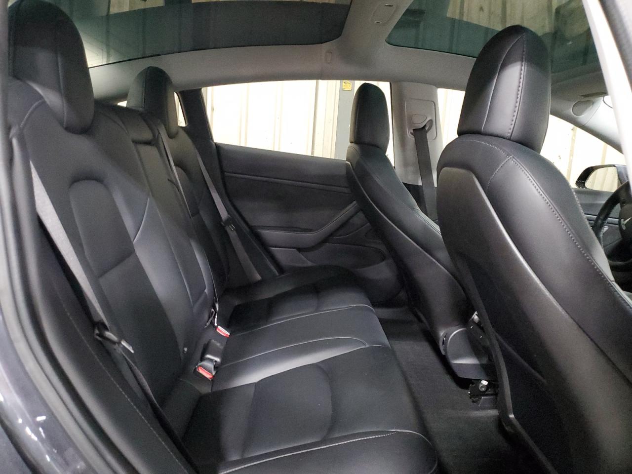 2018 Tesla Model 3 VIN: 5YJ3E1EBXJF090615 Lot: 92650005