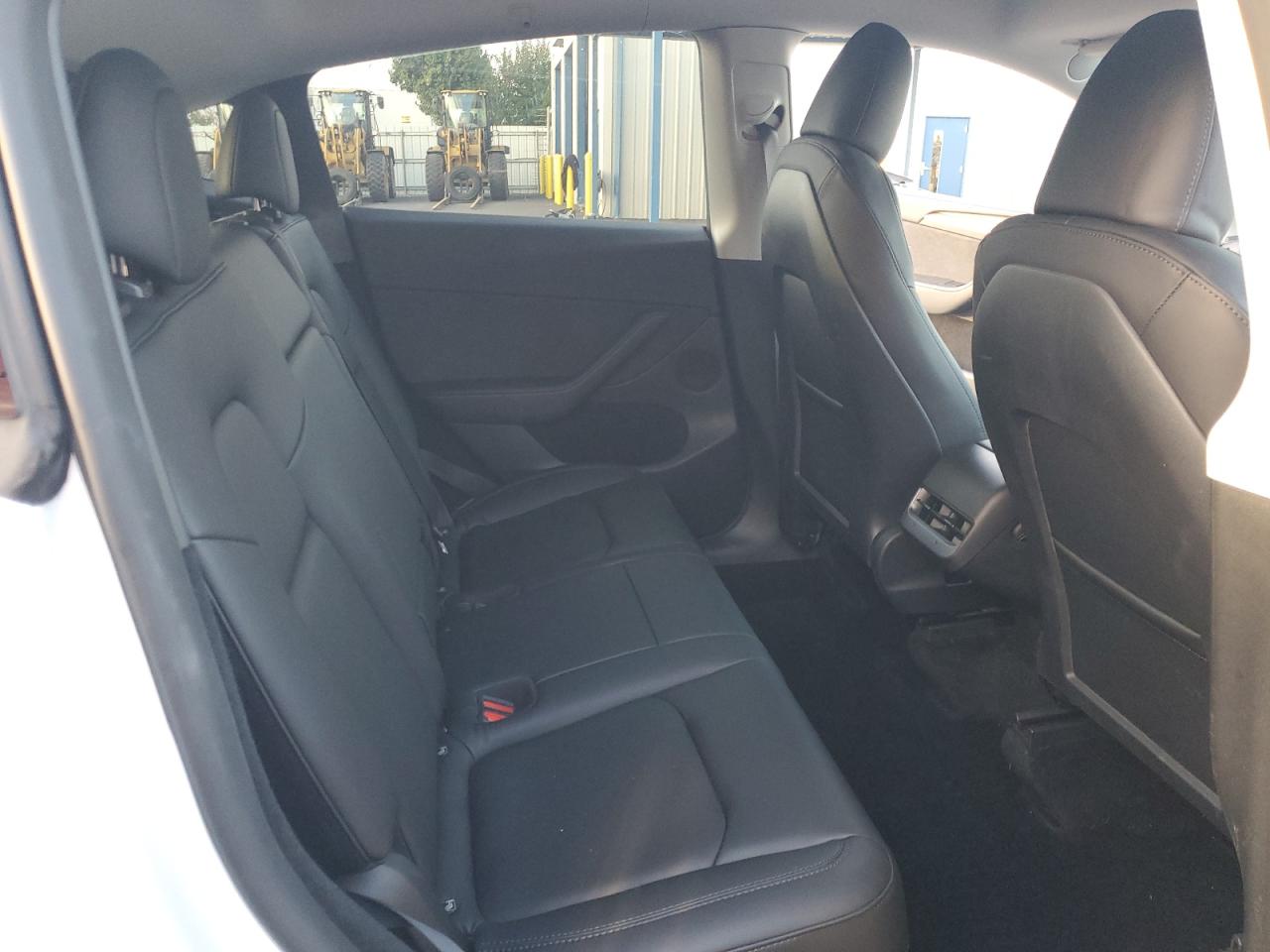 2023 Tesla Model Y VIN: 7SAYGDEE0PF814738 Lot: 92752325