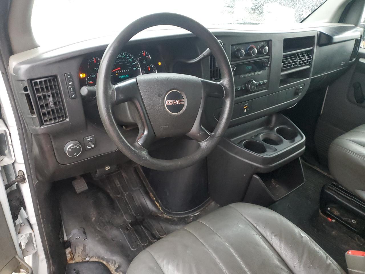 2008 GMC Savana Delivery Van VIN: 1GTGG29C581913300 Lot: 91573405