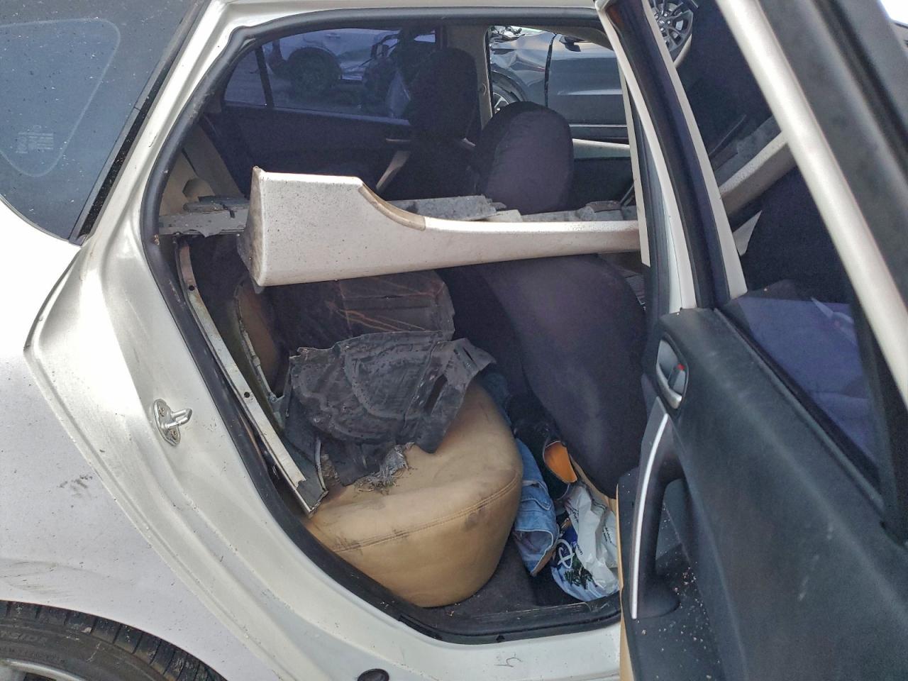 2010 Mazda 3 S VIN: JM1BL1H55A1198527 Lot: 94400395