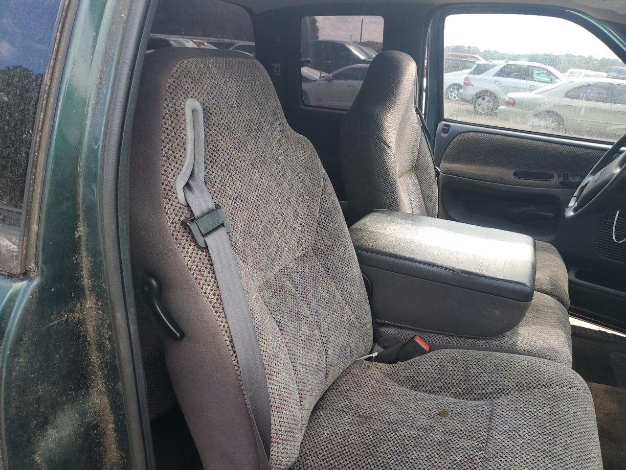 1999 Dodge Ram 1500 VIN: 3B7HC12Y7XG201936 Lot: 90822775