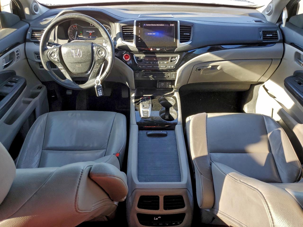 2018 Honda Pilot Touring VIN: 5FNYF5H93JB020456 Lot: 94380695