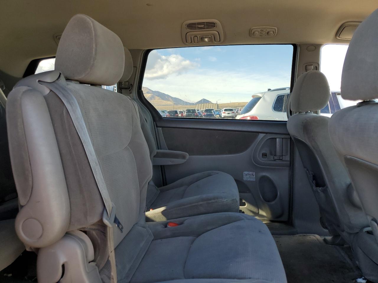 2004 Toyota Sienna Ce VIN: 5TDZA23C94S048458 Lot: 93378945