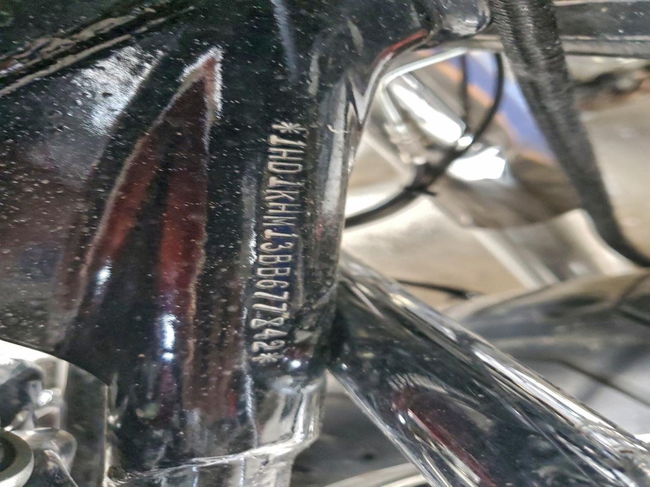 2011 Harley-Davidson Fltrx VIN: 1HD1KHM13BB677842 Lot: 94132985