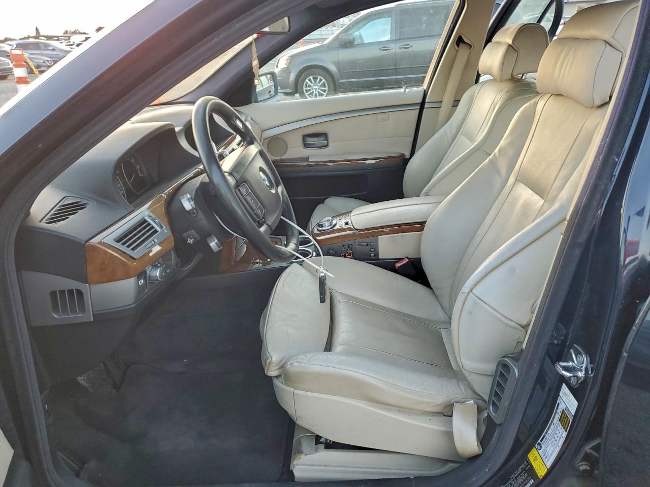 2007 BMW 750 VIN: WBAHN83537DT65203 Lot: 94587655