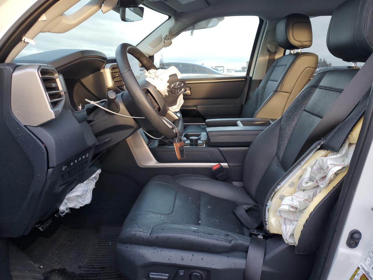 2022 Toyota Tundra Crewmax Limited VIN: 5TFJC5AB0NX001558 Lot: 92729995