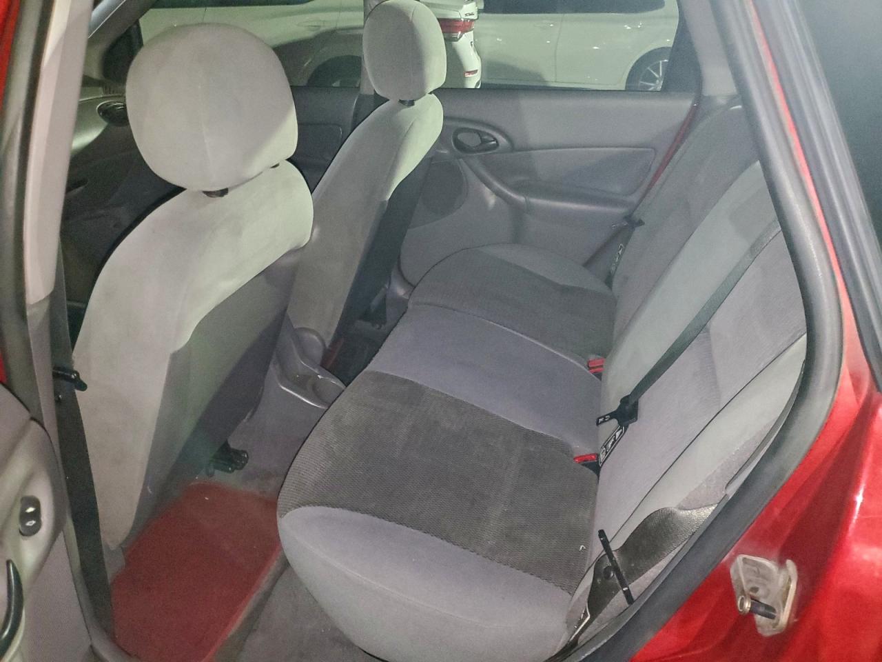 2000 Ford Focus Se VIN: 275723 Lot: 95041045