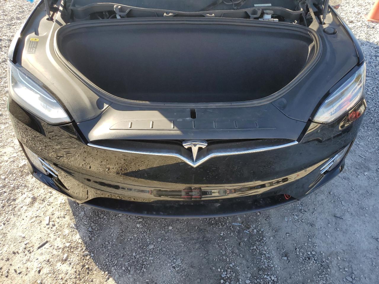 2018 Tesla Model X VIN: 5YJXCAE27JF124615 Lot: 90008425