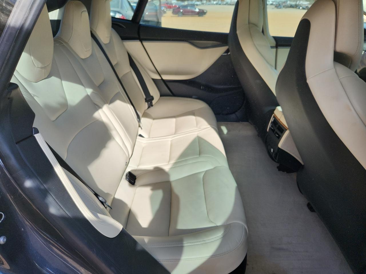 2018 Tesla Model S VIN: 5YJSA1E24JF277176 Lot: 93120185