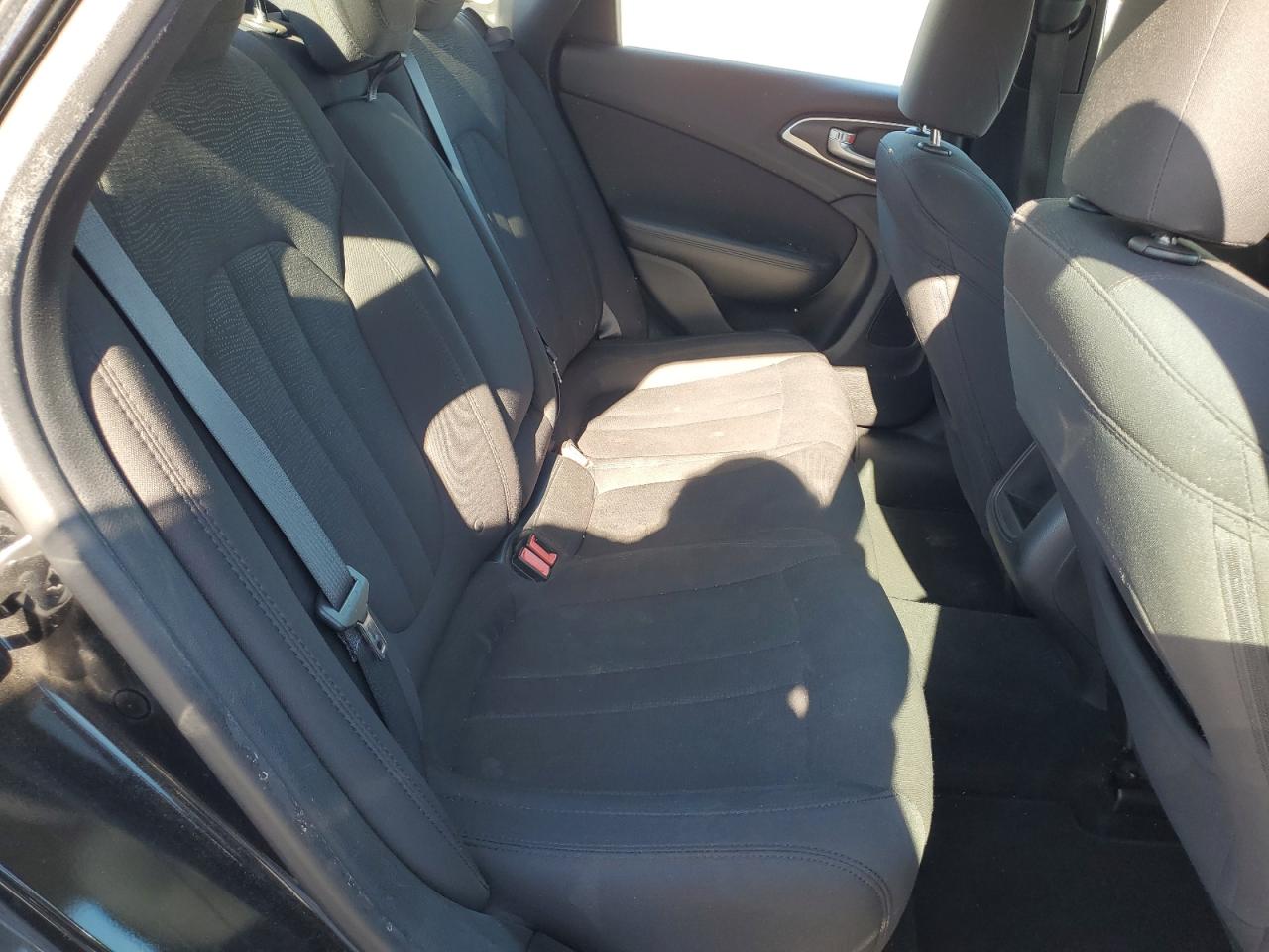 2015 Chrysler 200 Limited VIN: 1C3CCCAB4FN744805 Lot: 92189045