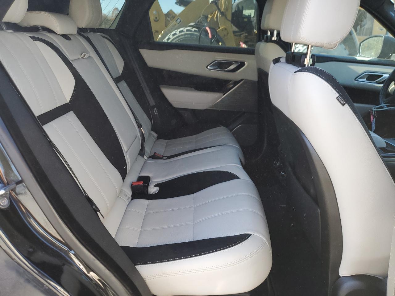 2019 Land Rover Range Rover Velar S VIN: SALYB2FV7KA233813 Lot: 92207975