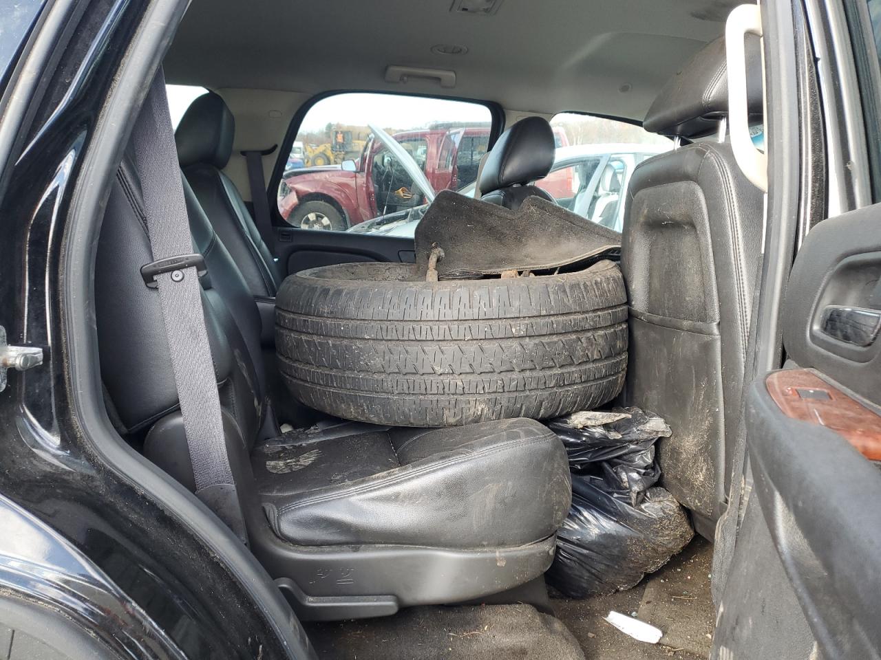 2013 Chevrolet Tahoe K1500 Lt VIN: 1GNSKBE01DR102505 Lot: 92987815