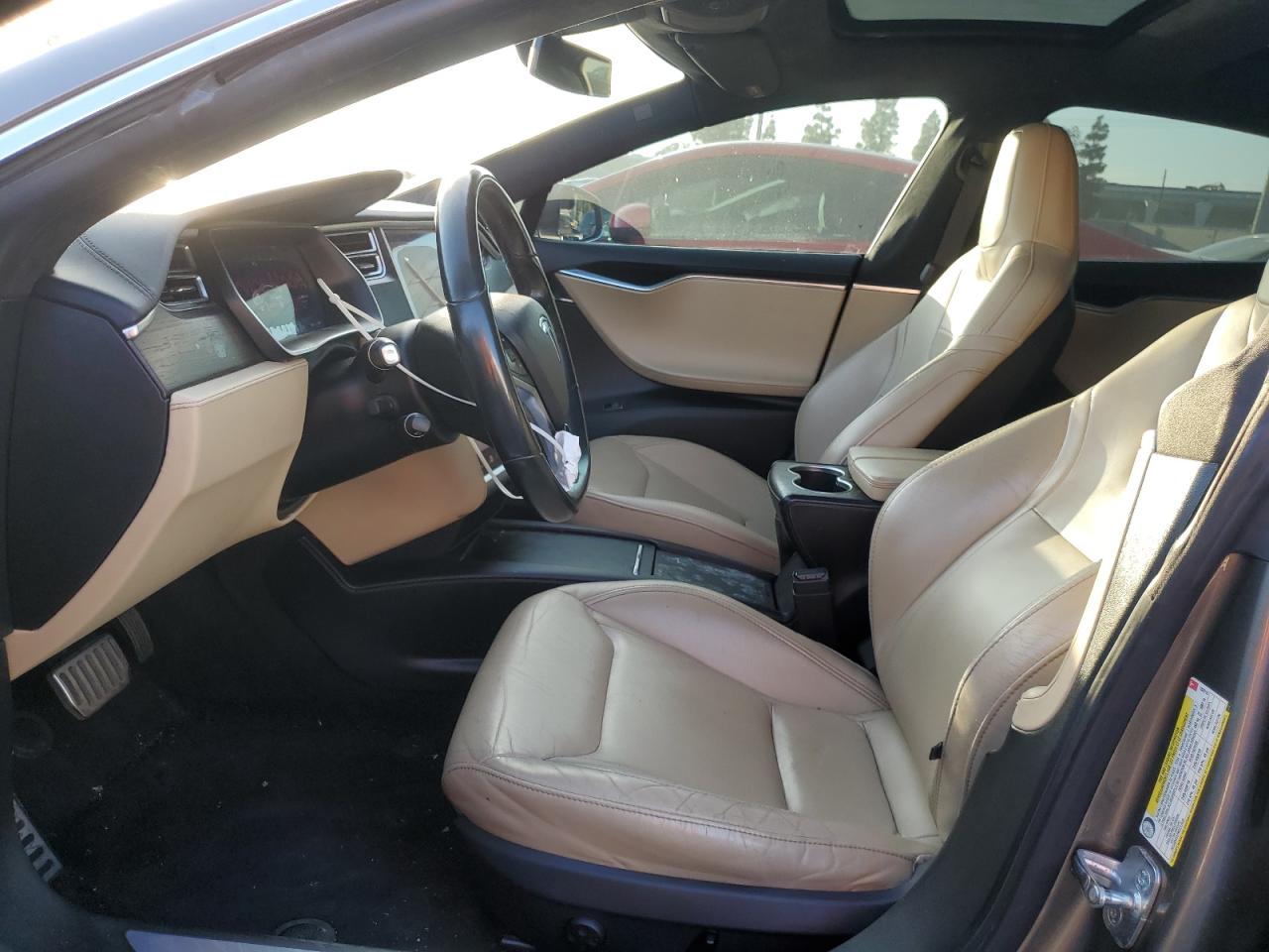 2016 Tesla Model S VIN: 5YJSA1E18GF152715 Lot: 90947915