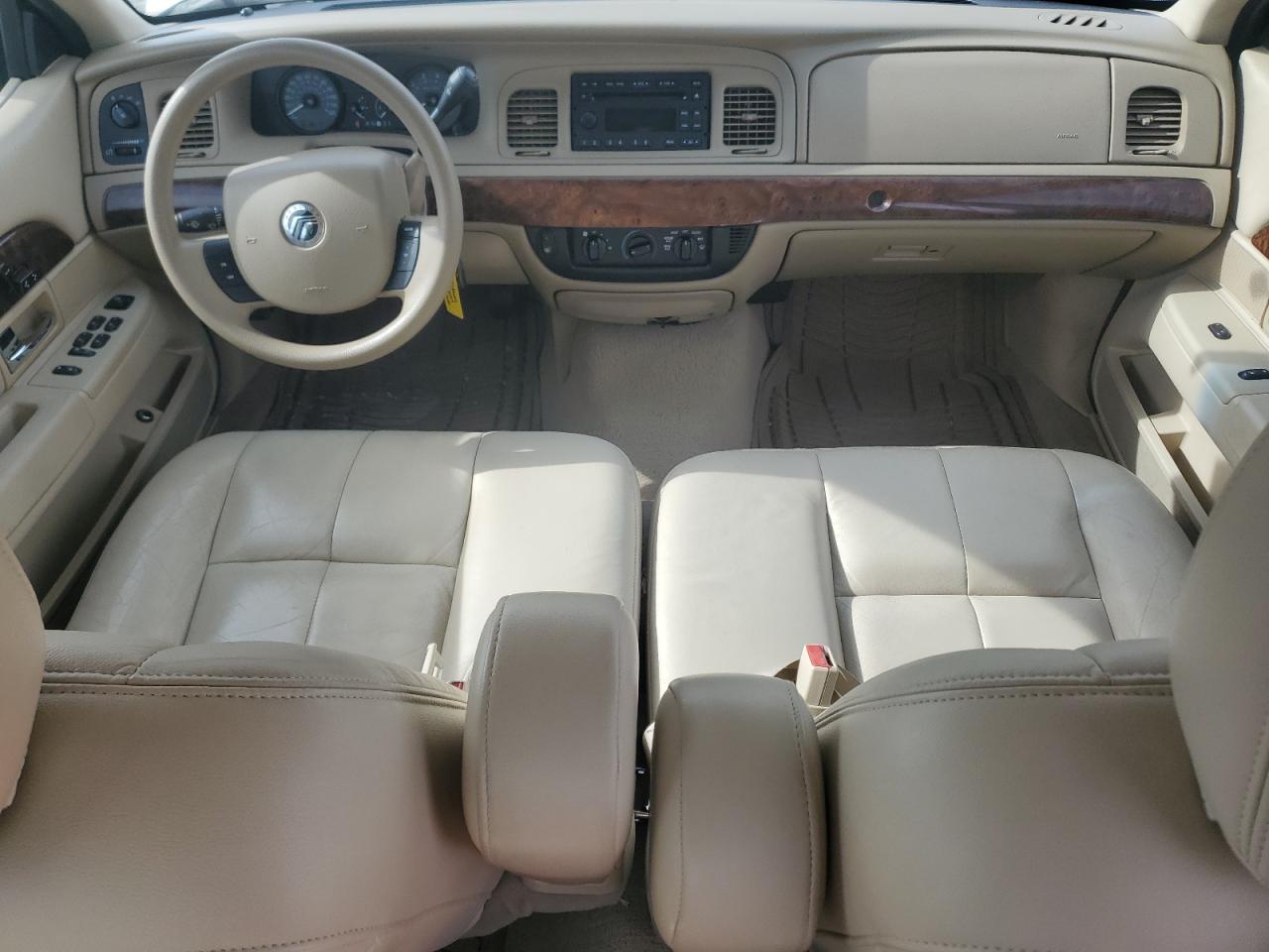 2008 Mercury Grand Marquis Gs VIN: 2MEFM74V08X609811 Lot: 90292455