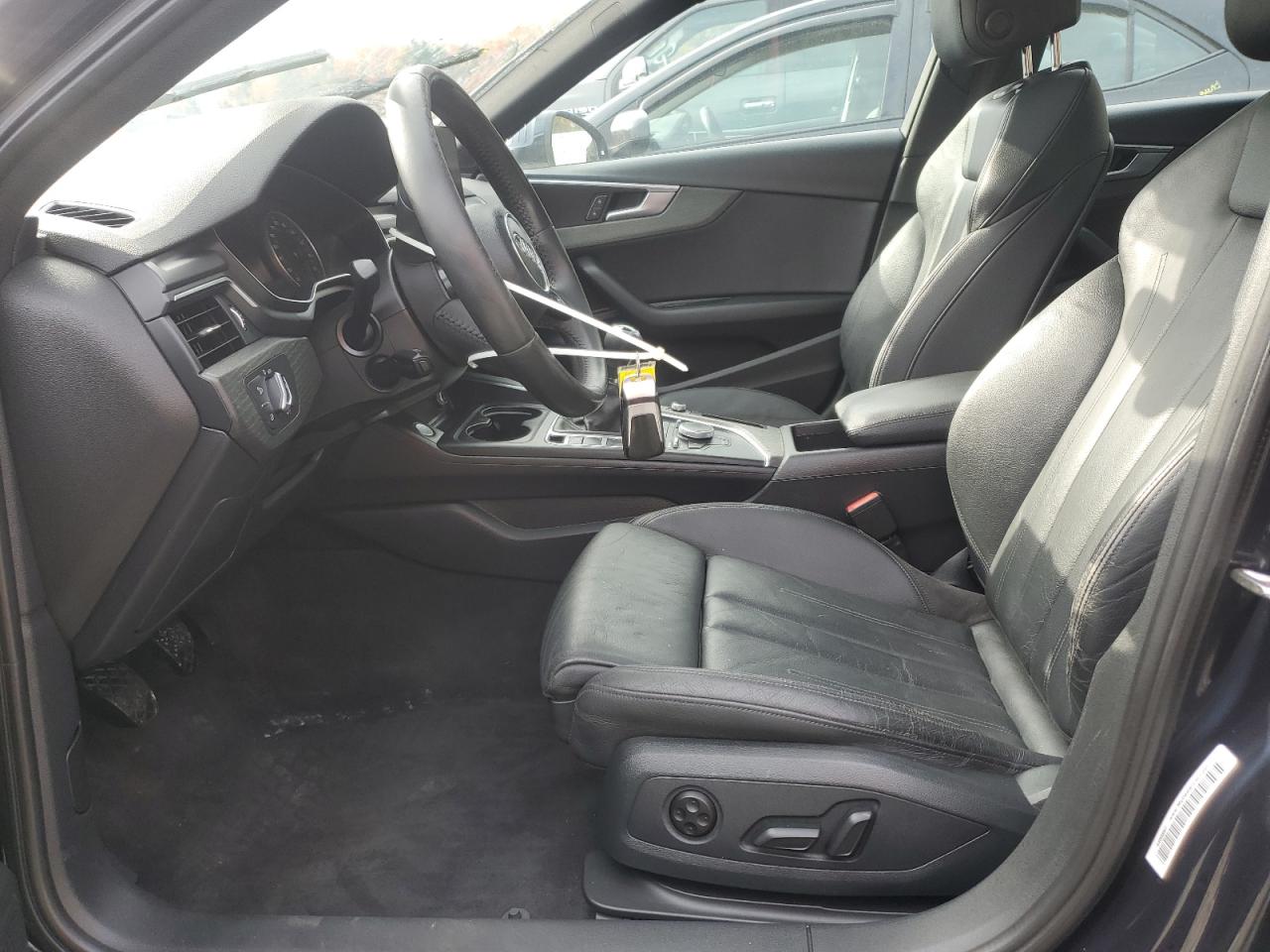 2017 Audi A4 Premium Plus VIN: WAUPNAF46HN068993 Lot: 90569785