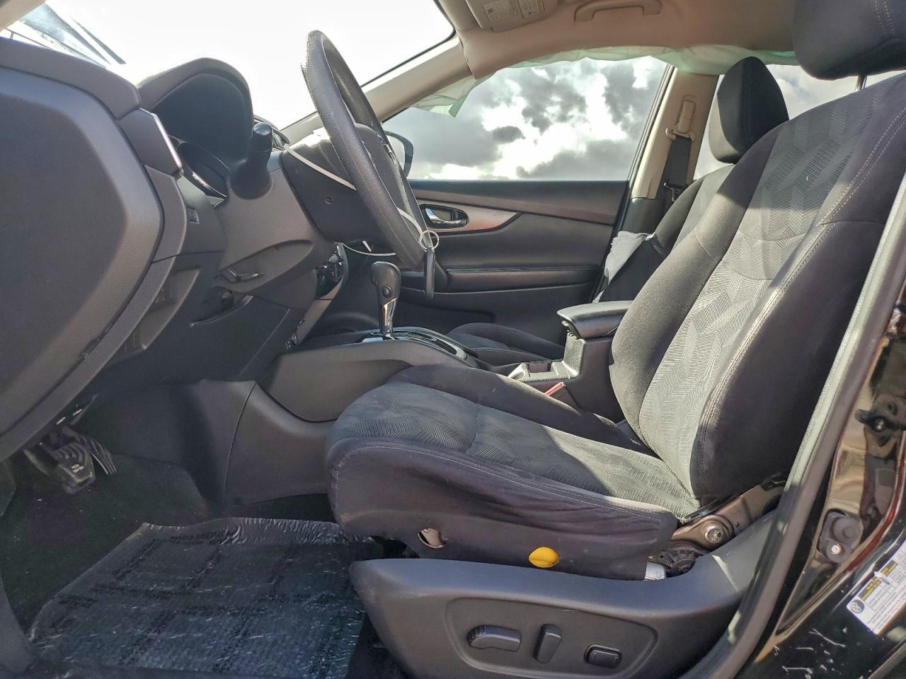 2016 Nissan Rogue S VIN: JN8AT2MT3GW028298 Lot: 94670295