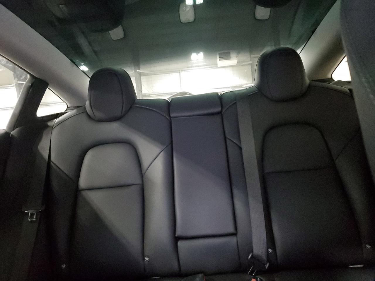 2018 Tesla Model 3 VIN: 5YJ3E1EBXJF090615 Lot: 92650005