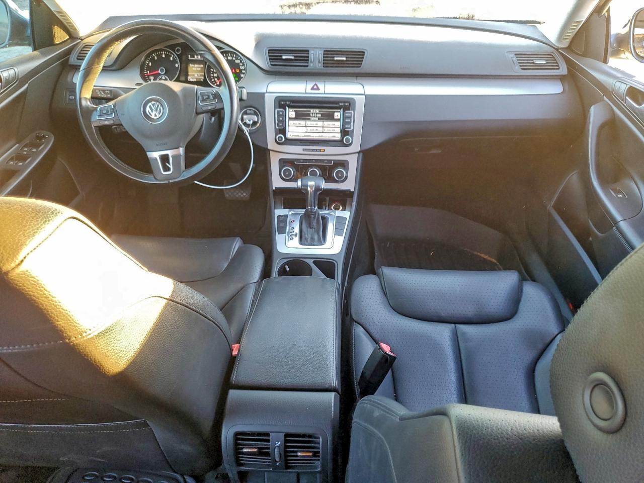 2010 Volkswagen Passat Komfort VIN: WVWJM7AN2AE102593 Lot: 85440265