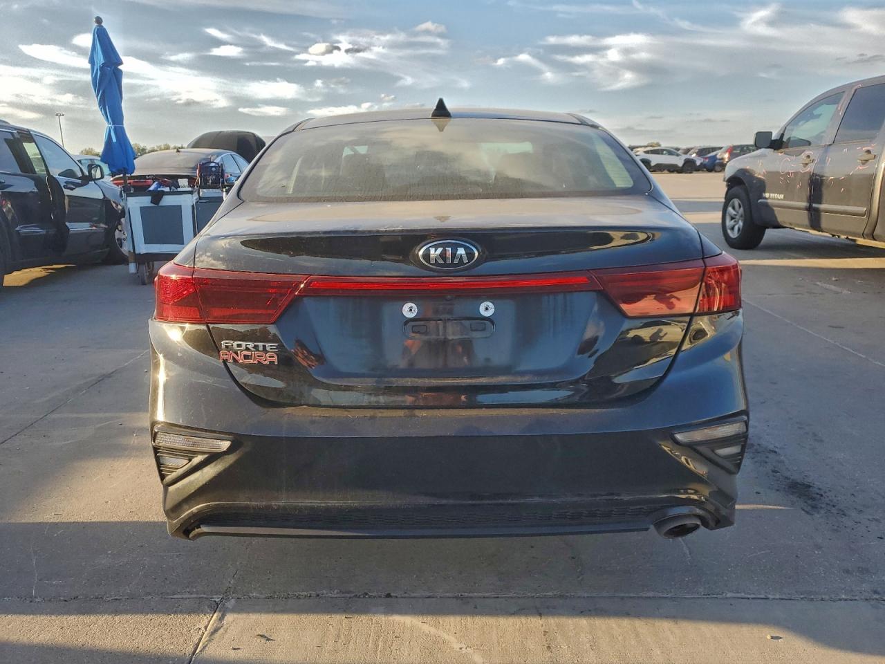 2020 Kia Forte Fe VIN: 3KPF24AD9LE239166 Lot: 92370225