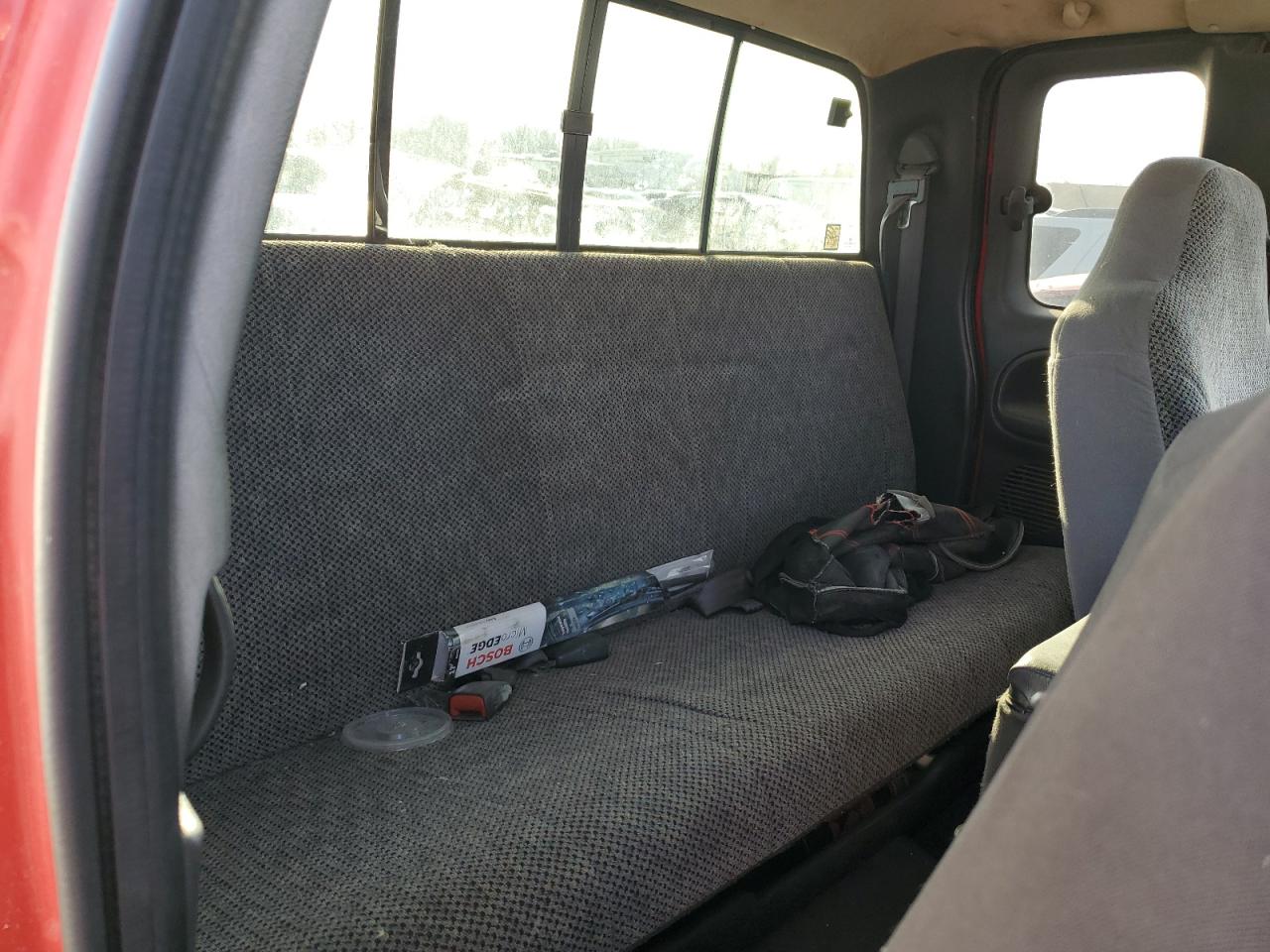 2000 Dodge Ram 1500 VIN: 1B7HF13Z3YJ155844 Lot: 92021935