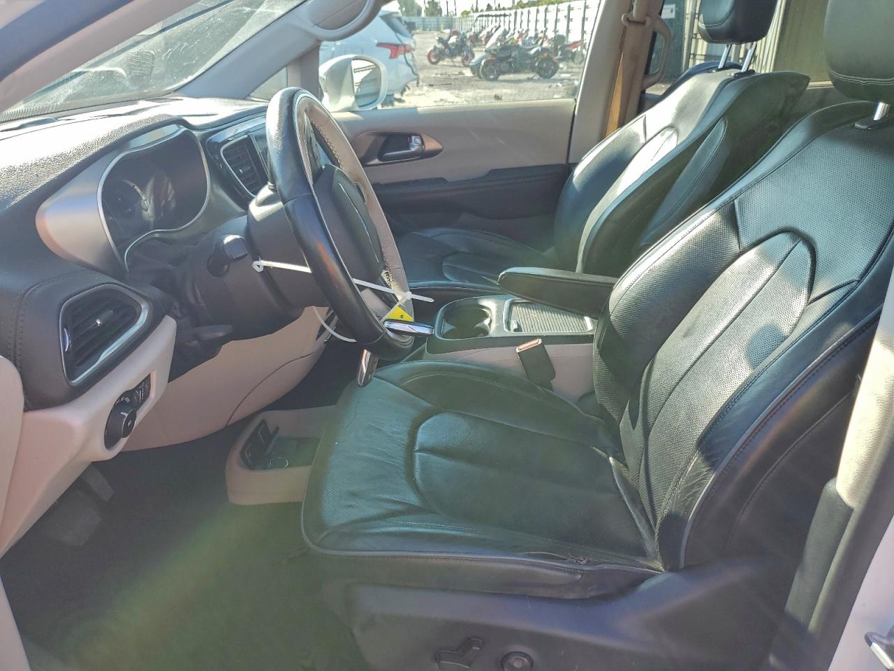 2018 Chrysler Pacifica Hybrid Limited VIN: 2C4RC1N75JR129420 Lot: 94059405