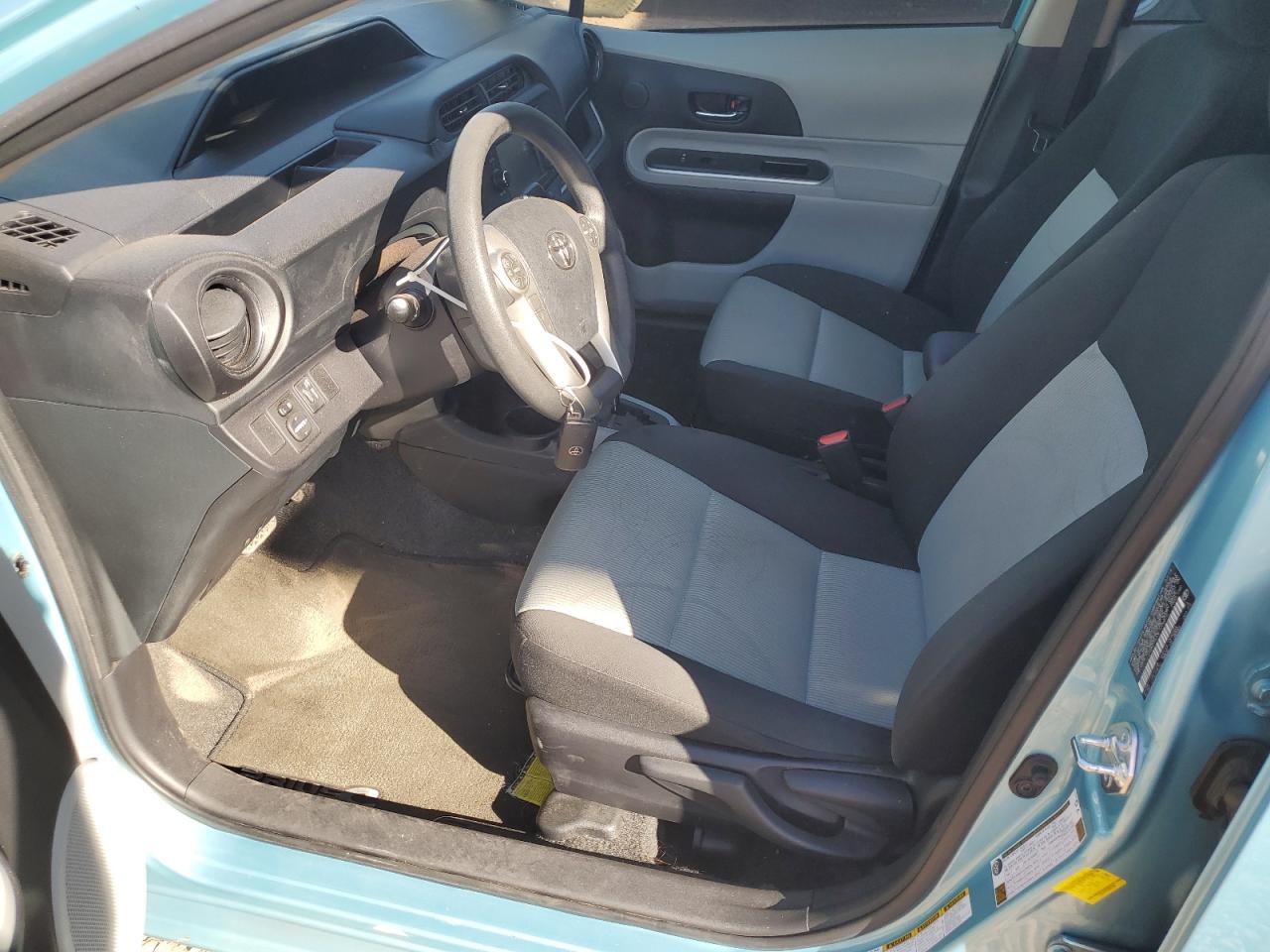 2014 Toyota Prius C VIN: JTDKDTB33E1076870 Lot: 91735215